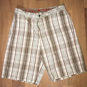 Size 34 Tommy Bahama shorts